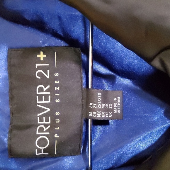 Forever 21 Worldwide Tour Jacket Plus Size 2X - Picture 4 of 8